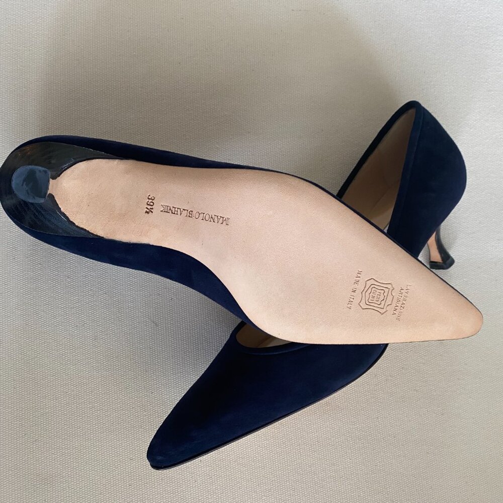 Manolo Blahnik Navy Suede Heels - Picture 3 of 4